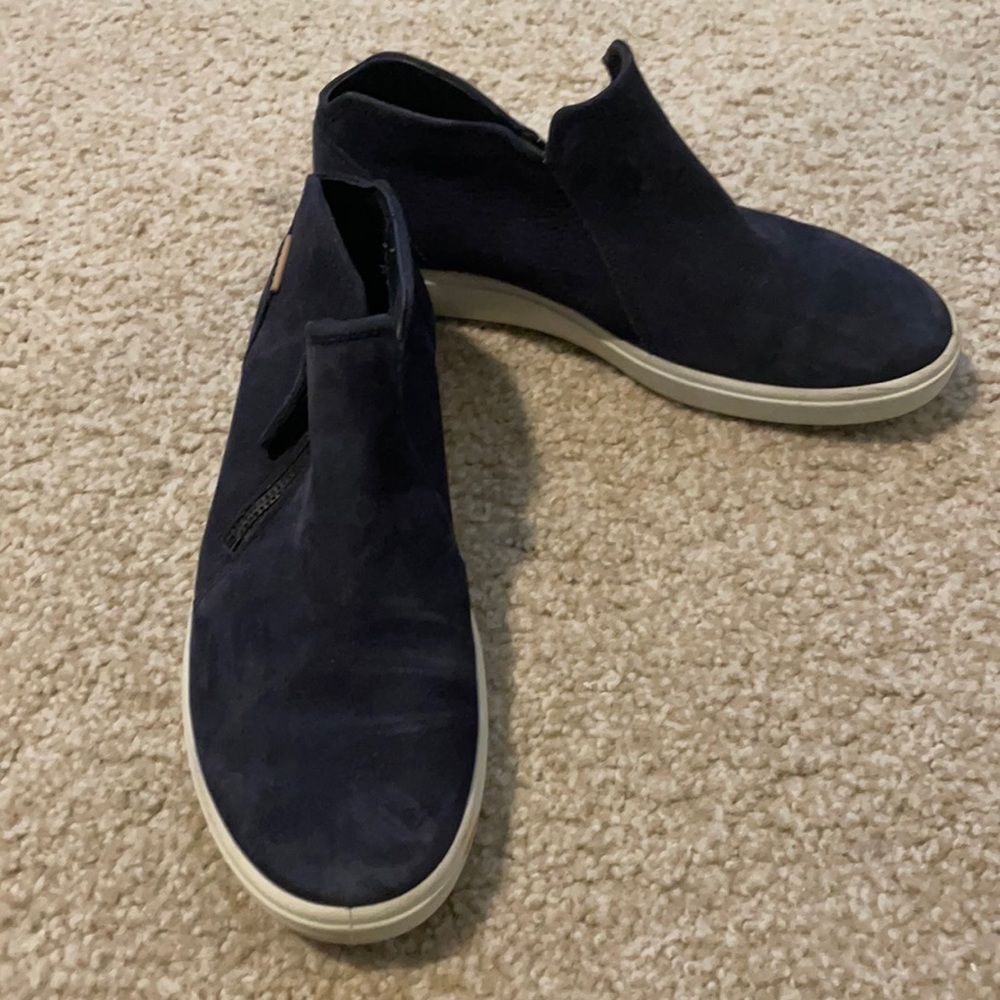 Ecco navy suede zip up shoe size 8